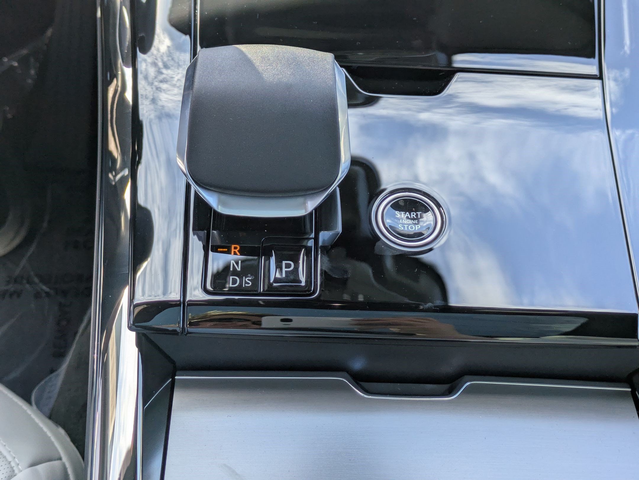 New 2026 Land Rover Range Rover Sport SE AWD/4WD image 21