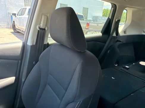 Used 2024 Nissan Rogue S AWD/4WD image 53