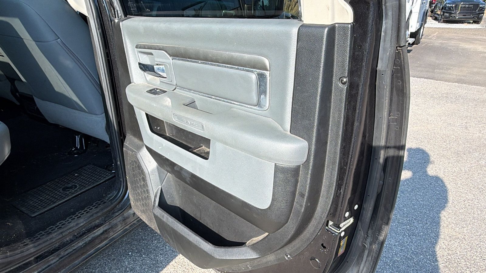 Used 2019 RAM 1500 Classic SLT RWD image 20