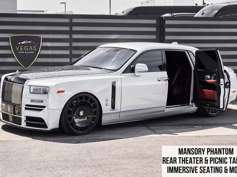 Used 2024 Rolls-Royce Phantom Sedan RWD image 1