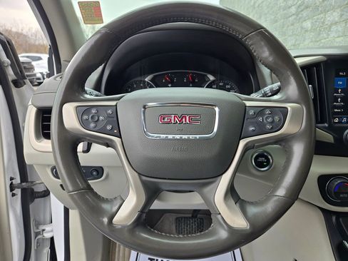 Used 2020 GMC Terrain Denali w/ Denali Premium Package AWD/4WD image 17