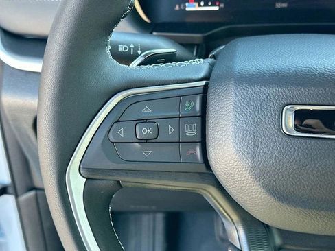 New 2025 Jeep Grand Cherokee Altitude AWD/4WD image 26