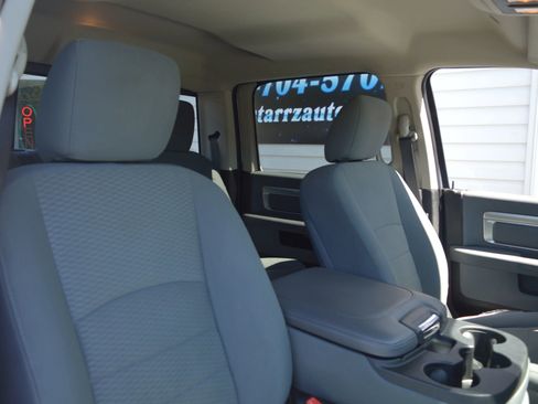 Used 2020 RAM 1500 Classic SLT RWD image 18