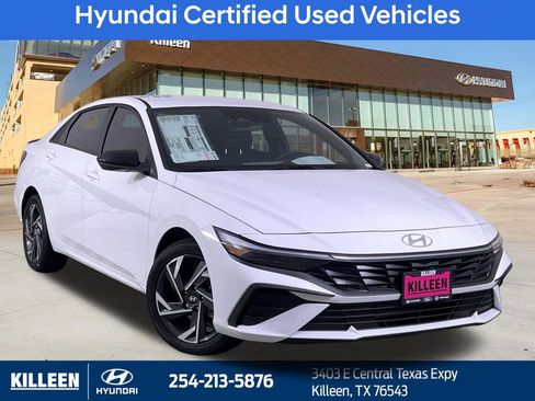 Used 2025 Hyundai Elantra Sport image 1