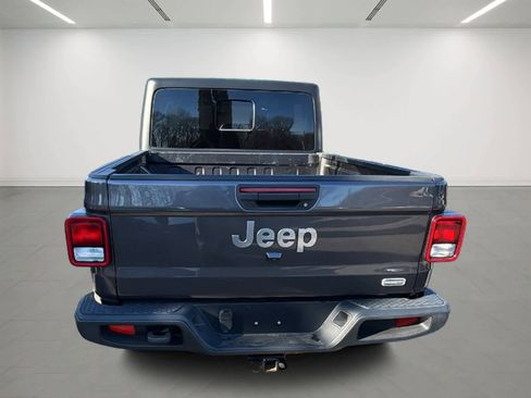 Used 2022 Jeep Gladiator Overland w/ Popular Equipment Package image 4