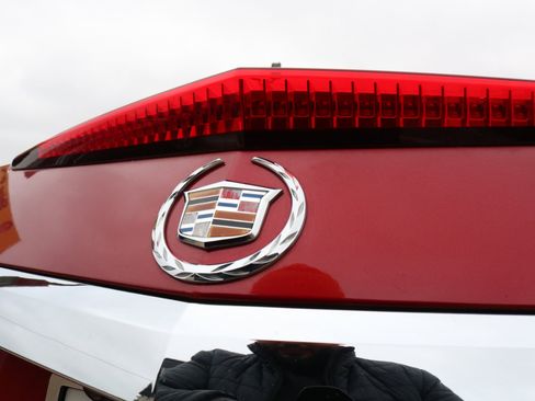 Used 2011 Cadillac CTS Premium image 16