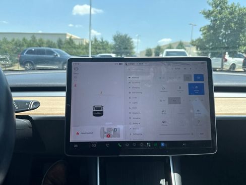 Used 2018 Tesla Model 3 Long Range RWD image 22