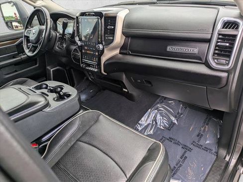 Used 2024 RAM 2500 Laramie AWD/4WD image 19