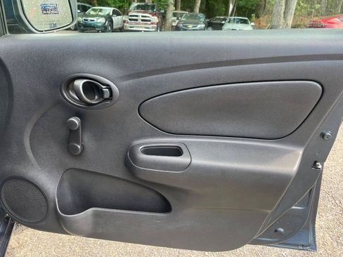Used 2017 Nissan Versa S FWD image 32