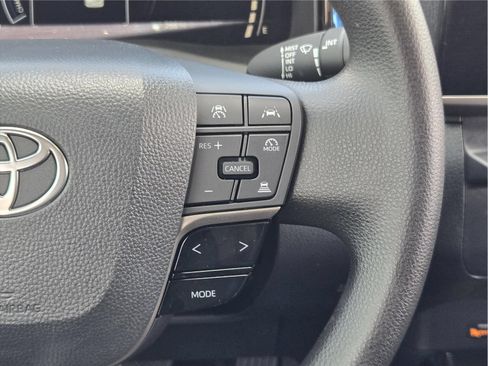 Used 2025 Toyota Camry LE FWD image 28