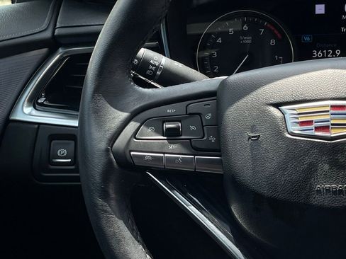 Used 2024 Cadillac XT6 Premium Luxury w/ Technology Package FWD image 16