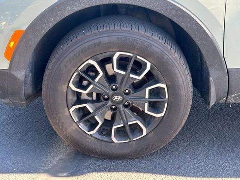 Used 2023 Hyundai Santa Cruz SE image 12