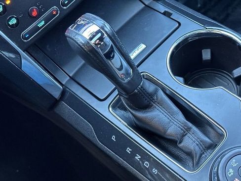 Used 2019 Ford Explorer Sport image 25