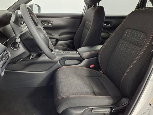 Used 2024 Honda HR-V Sport image 18