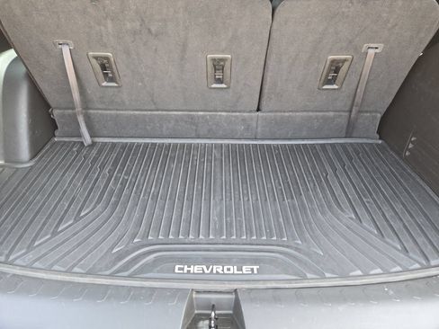 Used 2023 Chevrolet Traverse RS FWD image 27
