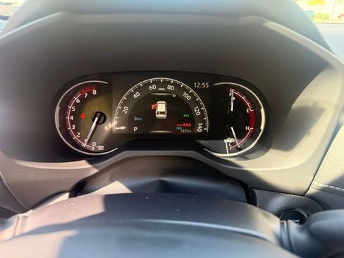 Used 2025 Toyota RAV4 XLE image 19