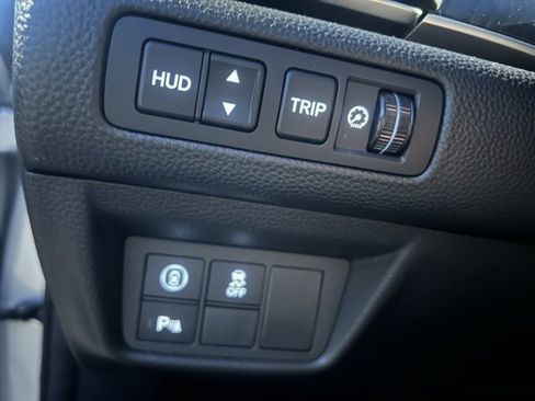 Used 2018 Honda Accord Touring image 12