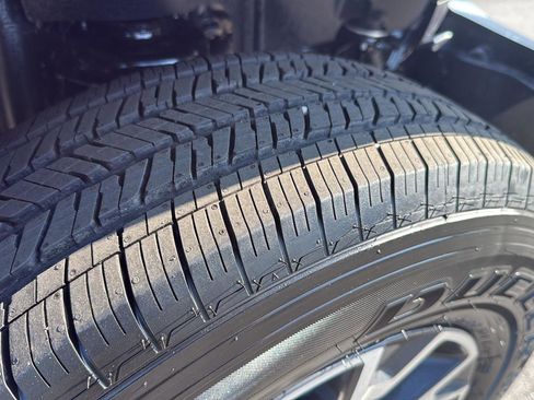 New 2026 Jeep Gladiator Sport image 10