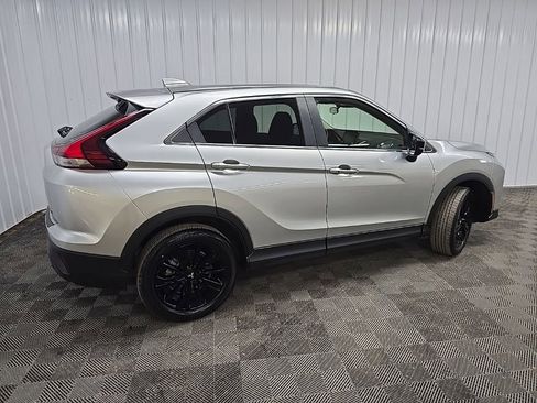 Used 2024 Mitsubishi Eclipse Cross LE image 3