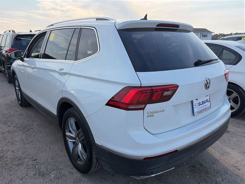Used 2021 Volkswagen Tiguan SEL FWD image 2