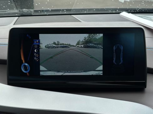 Used 2015 BMW i8 AWD/4WD image 32