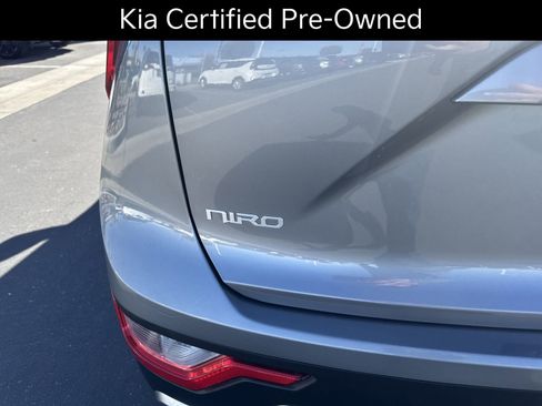 Certified 2025 Kia Niro LX image 21