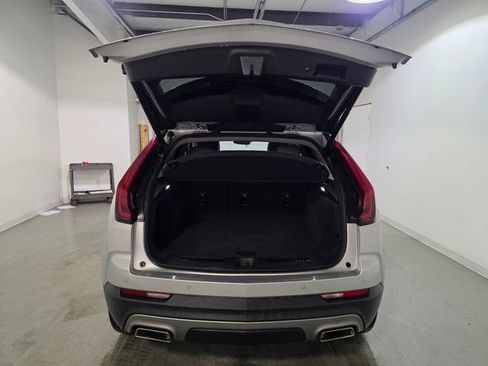 Used 2021 Cadillac XT4 Premium Luxury image 7