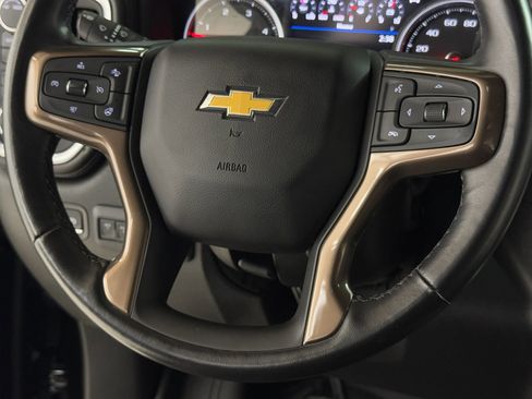 Used 2022 Chevrolet Silverado 2500 High Country w/ Technology Package image 34