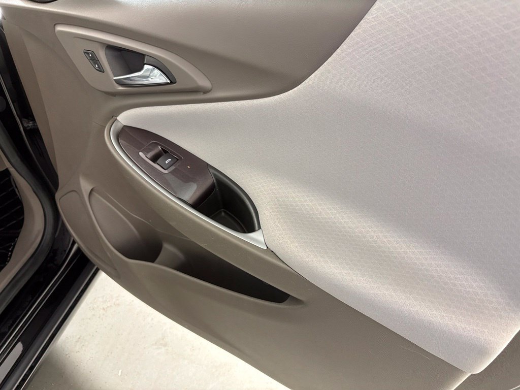 Used 2020 Chevrolet Malibu LS FWD image 38
