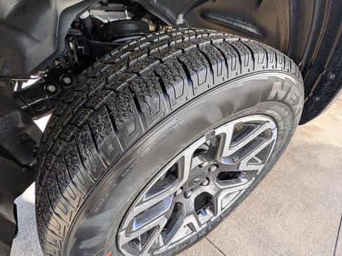 New 2026 RAM 1500 Laramie image 47