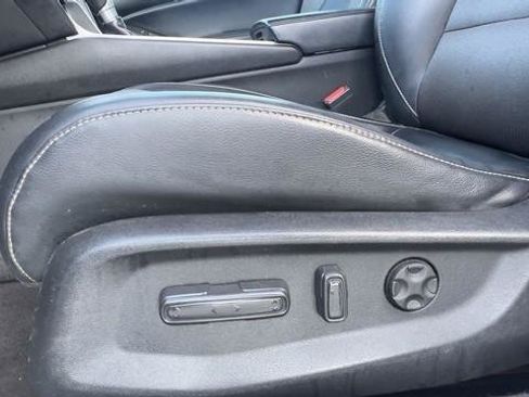 Used 2018 Honda Accord Sport image 11