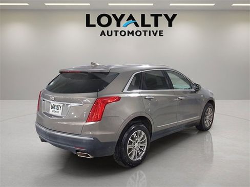 Used 2018 Cadillac XT5 Luxury w/ Driver Awareness Package image 5