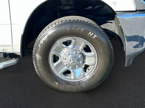 Used 2024 RAM 2500 Big Horn w/ Safety Group image 29