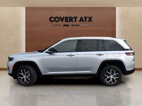Used 2024 Jeep Grand Cherokee Limited AWD/4WD image 6
