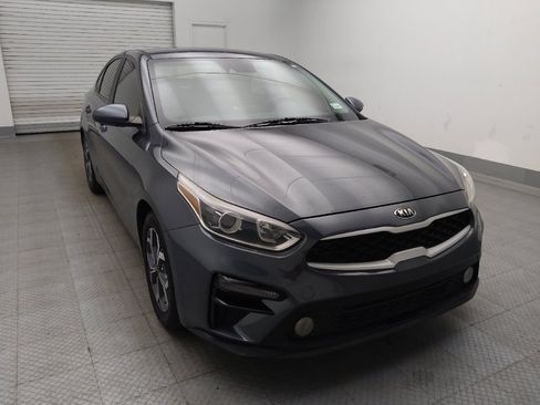 Used 2020 Kia Forte LXS FWD image 14