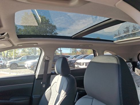 New 2025 Kia Sorento EX w/ EX Panoramic Sunroof Package image 9