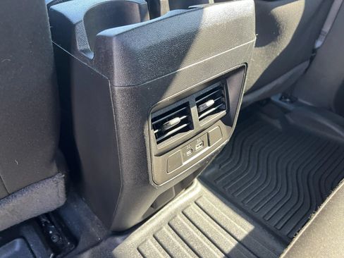 Used 2024 GMC Canyon Elevation w/ Convenience Package RWD image 18