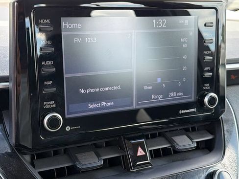 Used 2022 Toyota Corolla LE FWD image 15