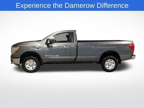 Used 2017 Nissan Titan SV image 2
