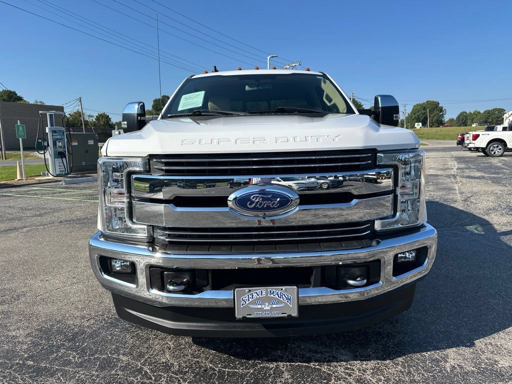 Used 2019 Ford F350 Lariat w/ Chrome Package AWD/4WD image 8