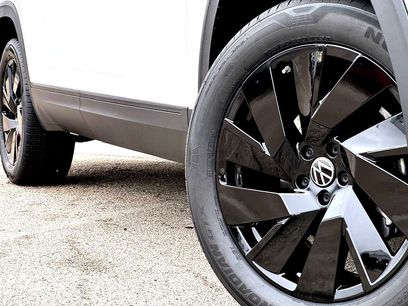 New 2026 Volkswagen Atlas SE