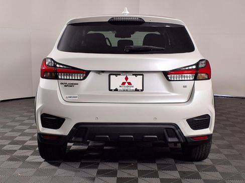 Used 2020 Mitsubishi Outlander Sport SE image 6