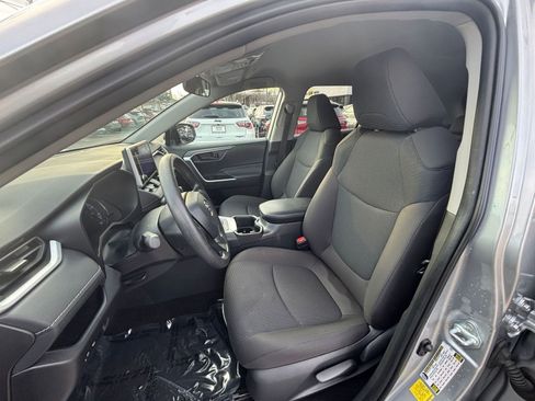 Used 2025 Toyota RAV4 LE image 36