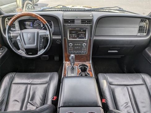 Used 2015 Lincoln Navigator 4WD image 15