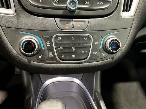Used 2024 Chevrolet Malibu LT FWD image 14