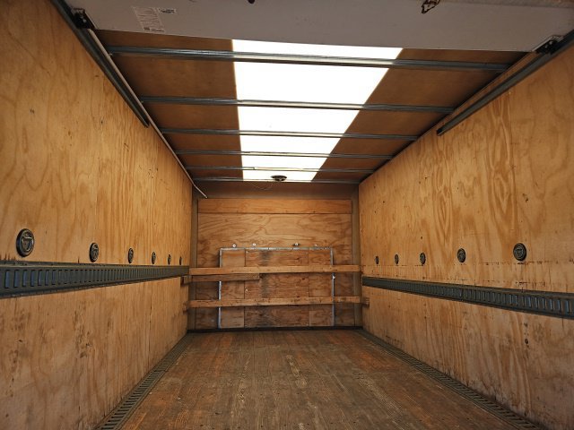 Used 2018 Ford E-350 and Econoline 350 Super Duty w/ Power Windows & Locks Group RWD image 3