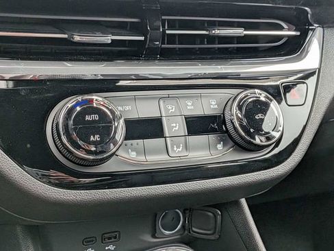 New 2026 Buick Envista Sport Touring FWD image 21