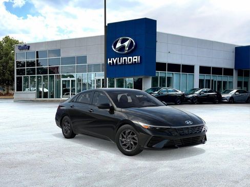 New 2026 Hyundai Elantra Hybrid FWD image 2