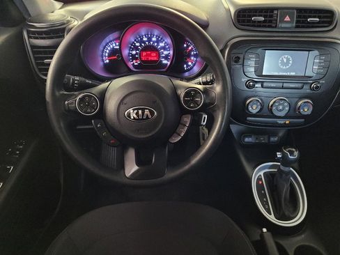 Used 2019 Kia Soul FWD image 22