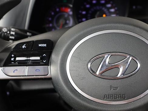 Used 2022 Hyundai Elantra SEL FWD image 8